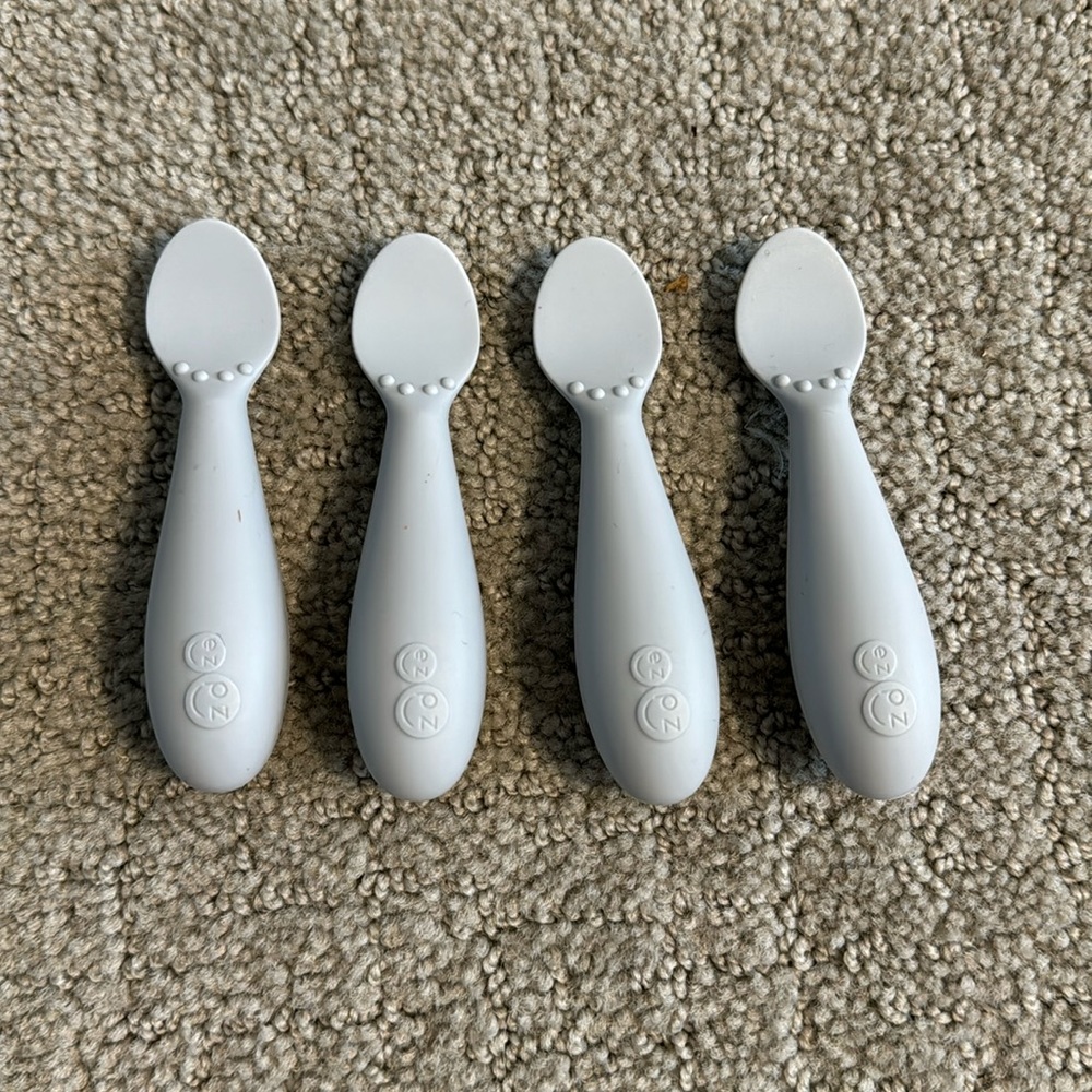 EZPZ tiny spoons